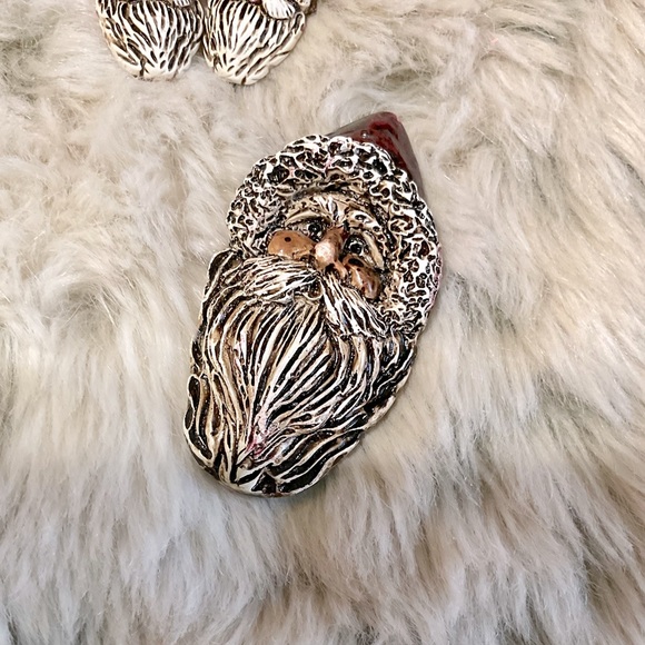 Vintage Santa Earrings and matching Pin - Picture 2 of 8